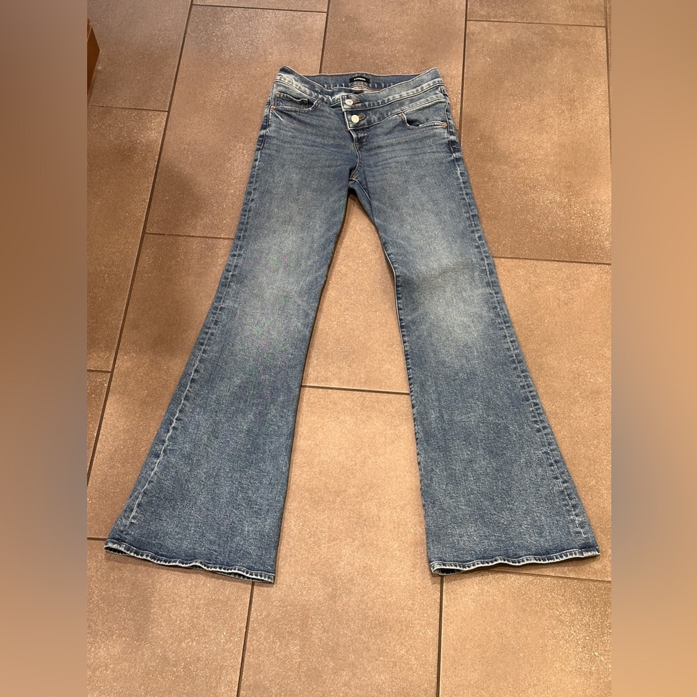 Express Women's Denim Flare Jeans Off-Set Button Fly Size 27